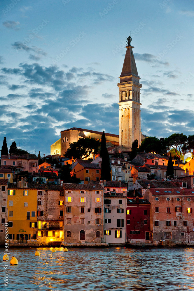 Fototapeta premium Rovinj am Abend