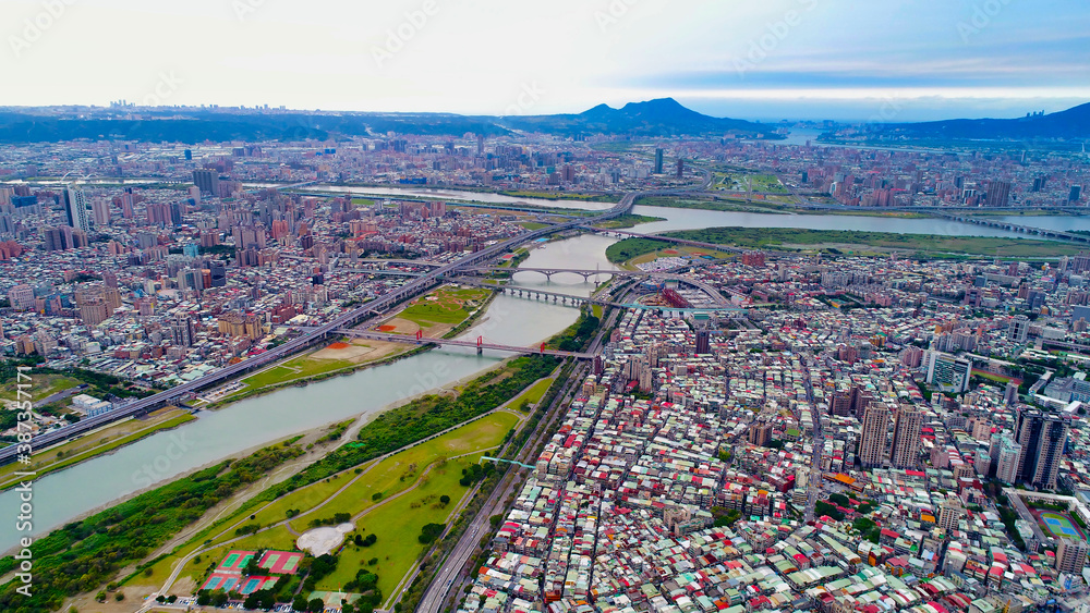 Naklejka premium January 14, 2018, Aerial view of downtown Taipei, Taiwan.