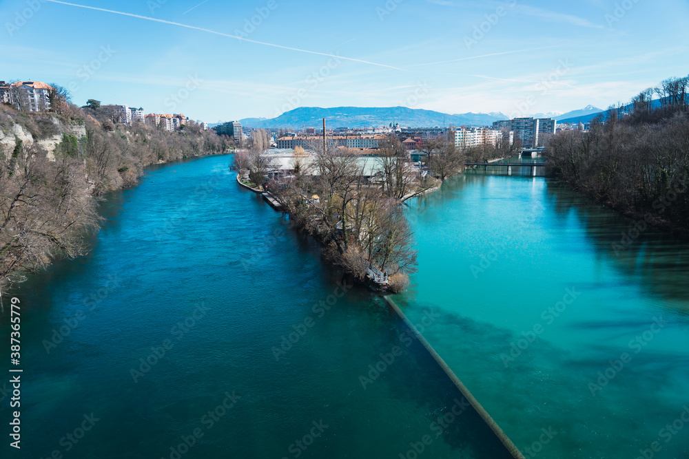 Geneve river crosses with different colors