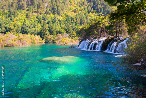 Sparkling lake Cascades  Jiuzhaigou National Park  Sichuan Province  China  Unesco World Heritage Site