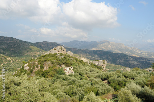 Le village de Kalamafka près d'Iérapétra en Crète photo