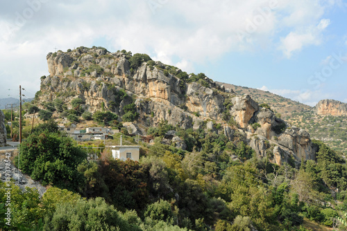 Le rocher de Kastellos à Kalamafka près d'Iérapétra en Crète