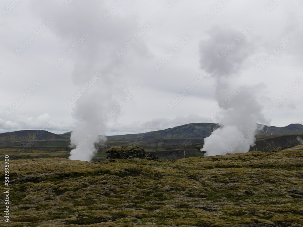 Islanda, l'industria che sfrutta la terra 