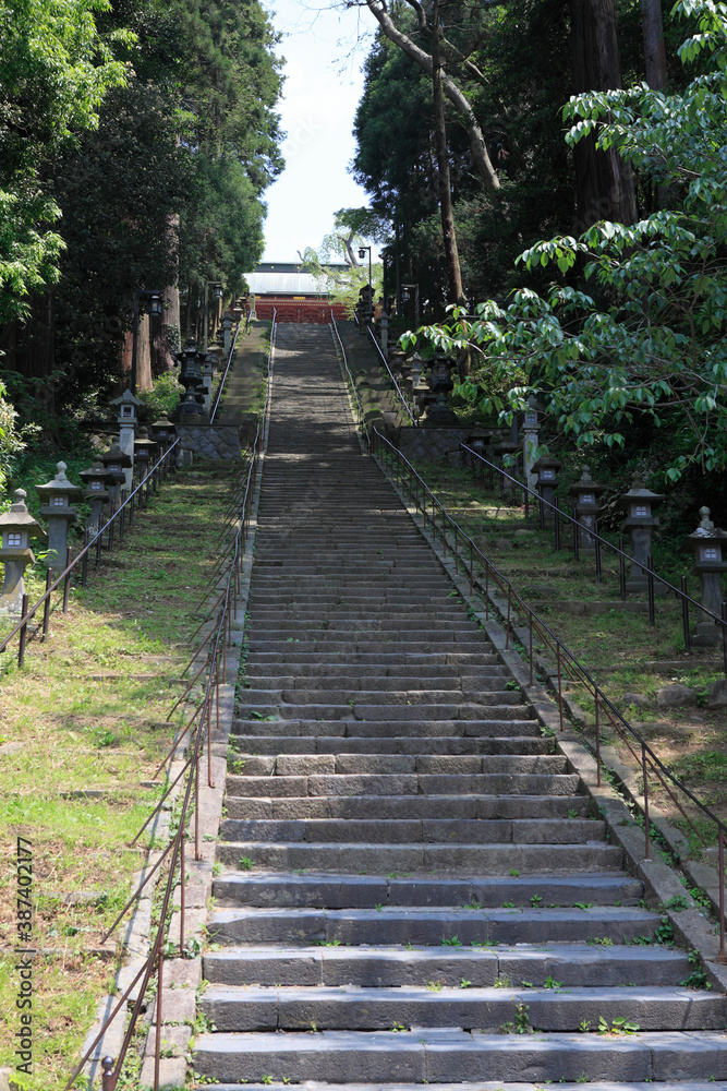 鹽竃神社表参道の石段