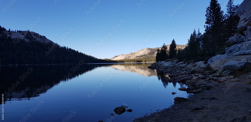 Lac bleu à Yosemite