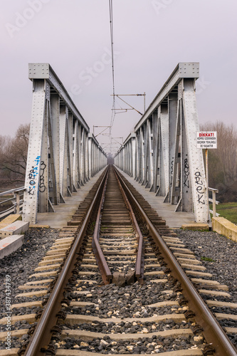 Perspective on the railway bridge
