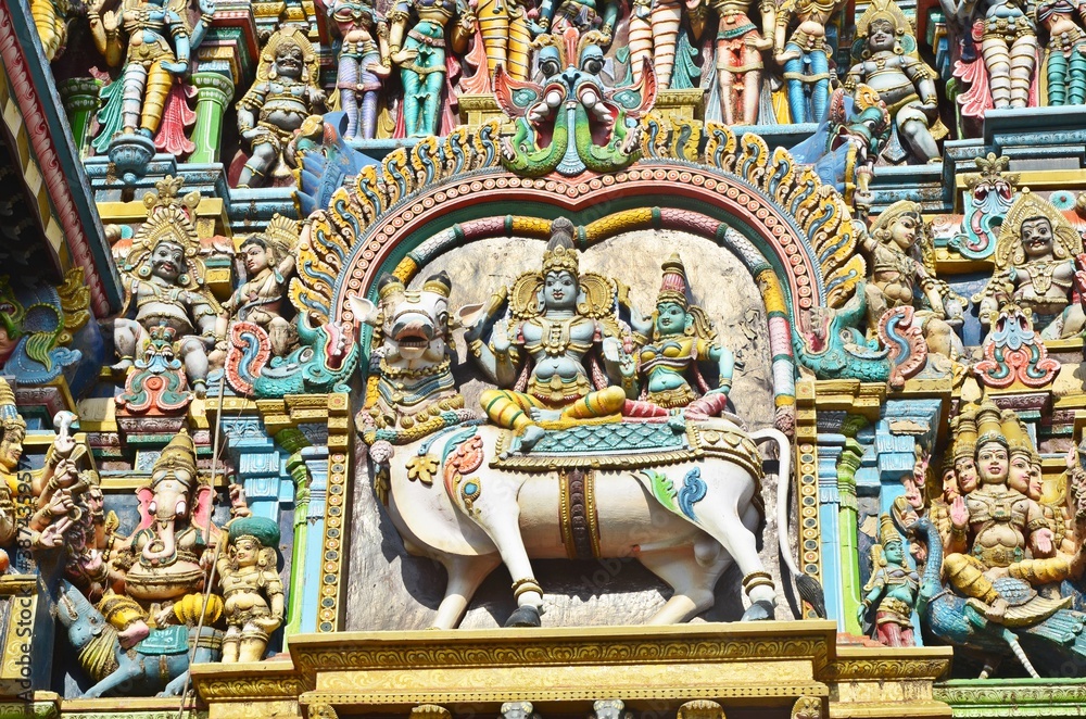 stone carving and sculptures of meenakshi amman temple madurai tamil nadu
