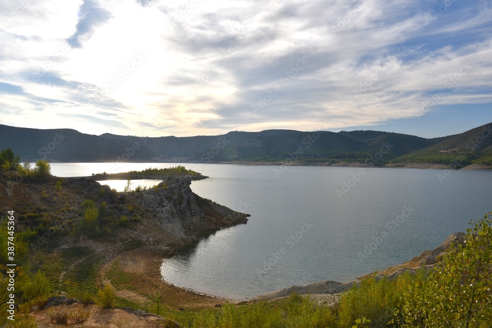 Small beach in the Buendía reservoir, located between Cuenca and Guadalajara.