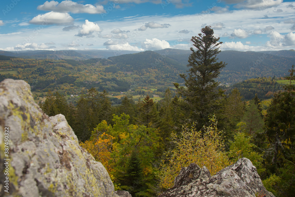 Blick vom Roche de Boslimpré in den Vogesen