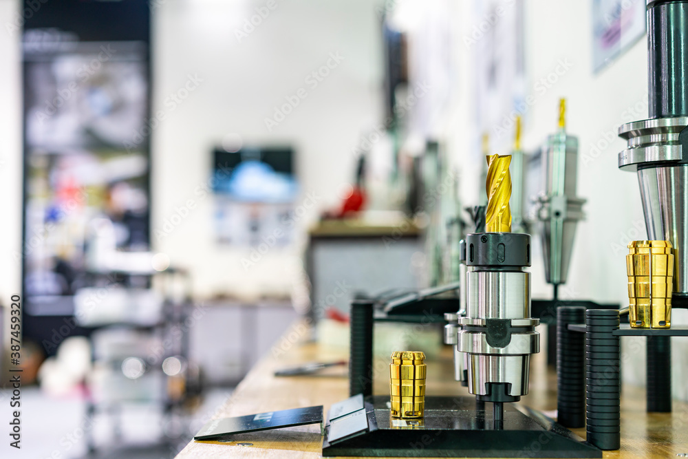 precision collect tool Holder & high speed steel end mill cutting tool golden coating for cnc milling machining center on table precision collect tool Holder & high speed steel end mill cutting tool golden coating for cnc milling machining center on table