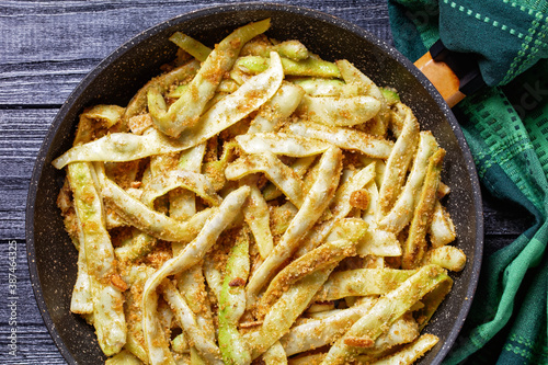 French golden wax beans coated with breadcrumbs
