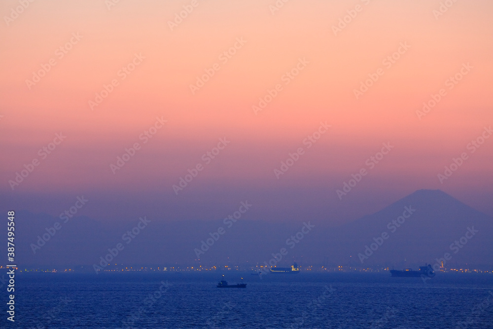 東京湾の日没風景