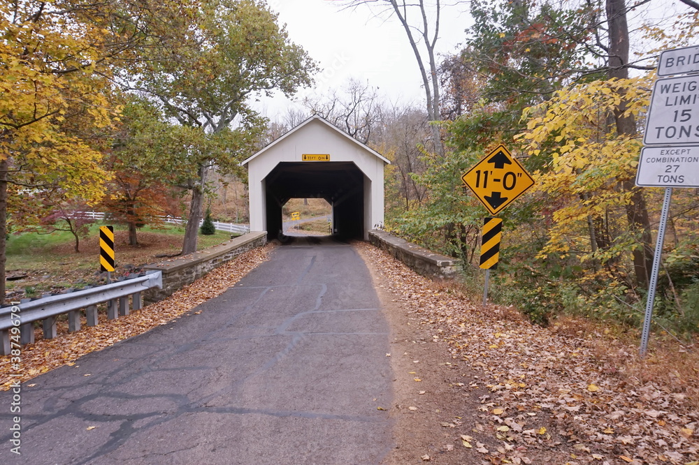 Approaching Loux Covered Bridge Approaching Loux Covered Bridge