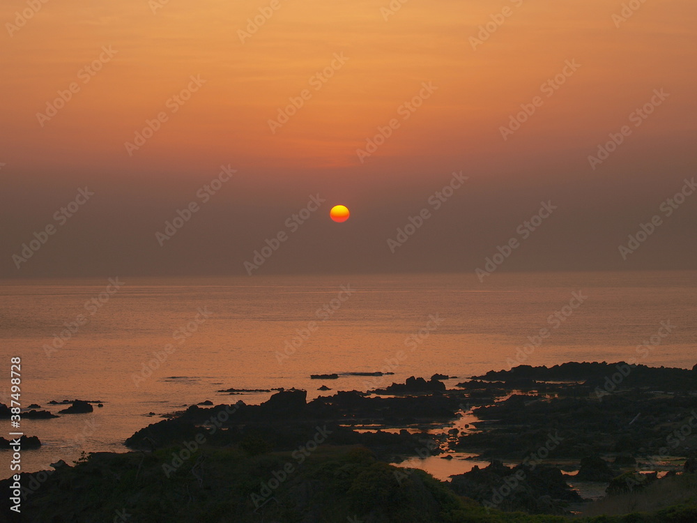 Obraz premium 七浦海岸に沈む夕陽_4