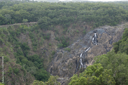 キュランダの熱帯雨林とバロン滝