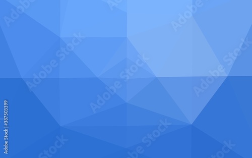 Light BLUE vector blurry triangle pattern.