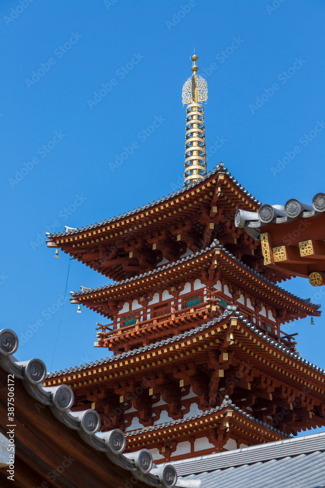 薬師寺の西塔 薬師寺の西塔
