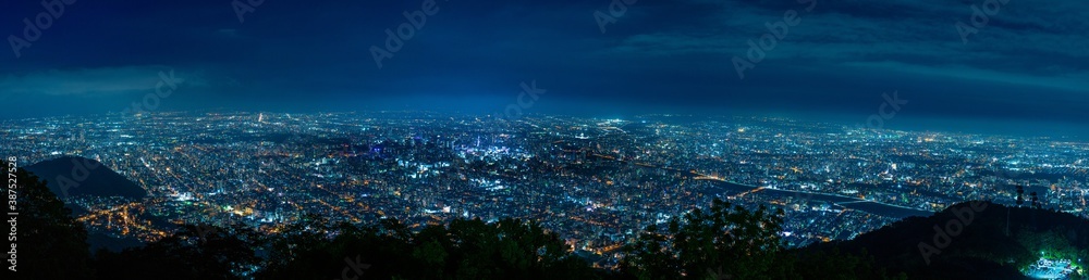 パノラマ撮影 藻岩山から望む札幌市の夜景 / 北海道札幌市の観光イメージ