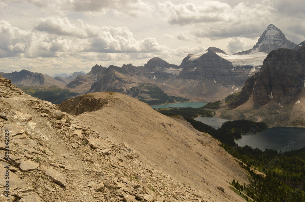 Fototapeta premium Hiking, climbing and camping on the Mount Assiniboine mountain in the Rockies between Alberta and British Columbia in Canada