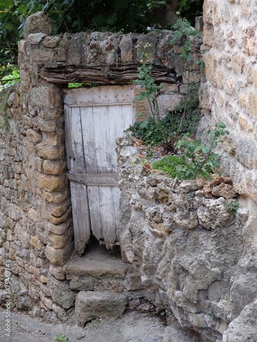 Porte ancienne en France
