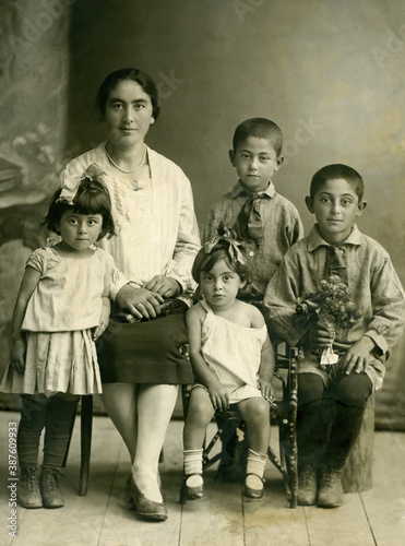 Ancient portrait of an Armenian family from Nagorno-Karabakh, 1930