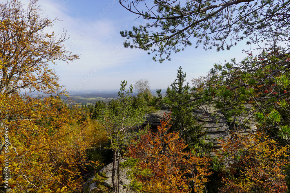 Felsen im Fichtelgebirge im Herbst Drei Brüder Rudolfstein Felsen im Fichtelgebirge im Herbst Drei Brüder Rudolfstein
