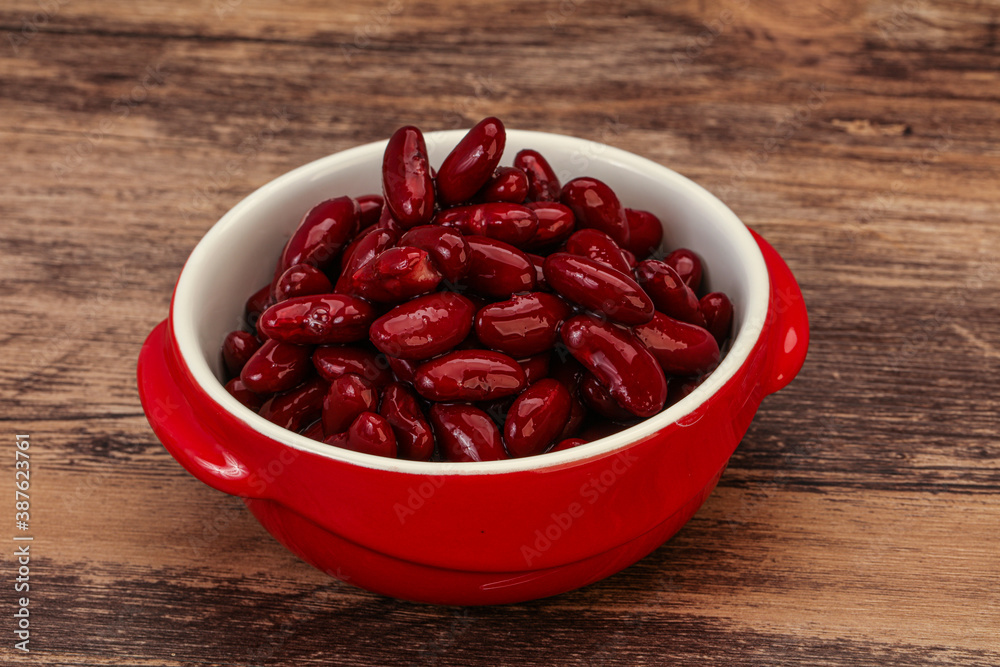 Red baked kidney in the bowl Red baked kidney in the bowl