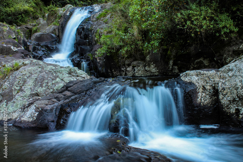 Fototapeta Naklejka Na Ścianę i Meble -  flowing waterfall