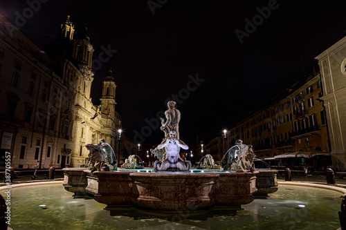 Roma - Piazza Navona, Fontana del Moro di notte