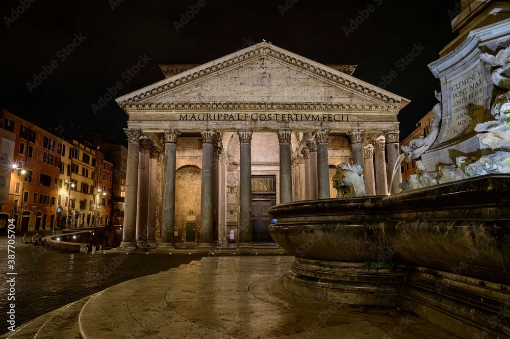 Fototapeta premium Pantheon - Roma Piazza della Rotonda