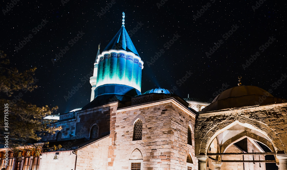 Fototapeta premium Mausoleum of Mevlana - Whirling Dervish sufi religious dance / Konya, Turkey