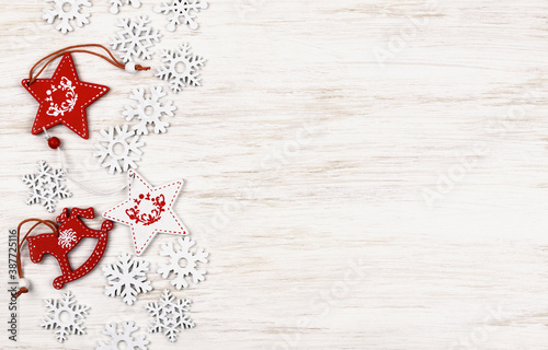 Snowflakes and Christmas de...