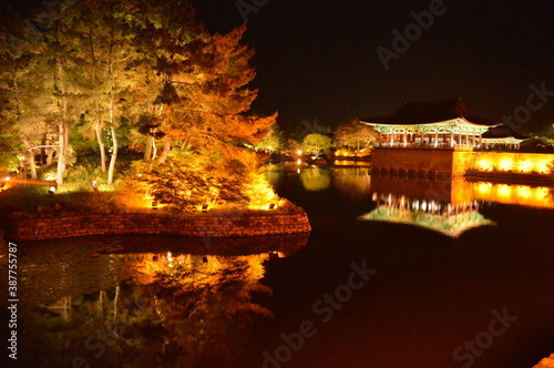 Exploring the beautiful and colorful Buddhist temples of South Korea photo