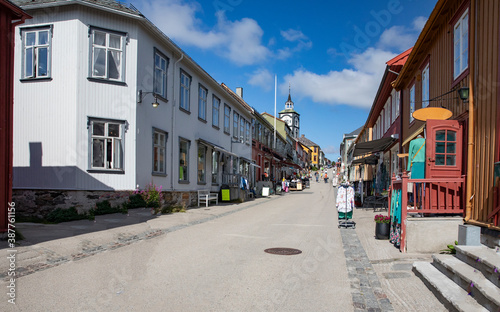 Walk in the streets of Røros, World Heritage city and old copper mining city © Gunnar E Nilsen