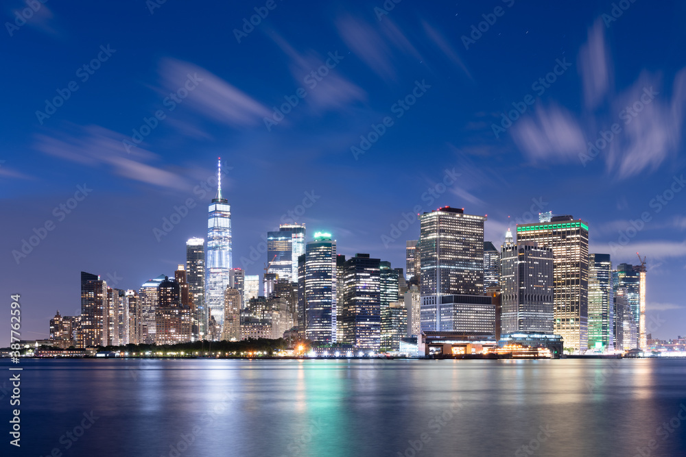 New York City midtown Manhattan cityscape on the East River