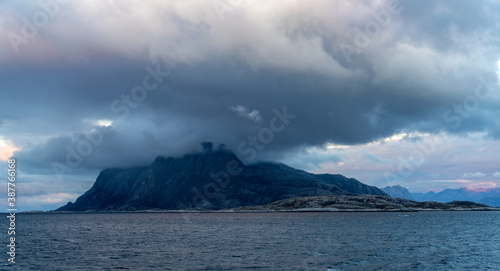 Wyspa Landegode w gminie Bodo w hrabstwie Nordland w Norwegii © Dreamnordno