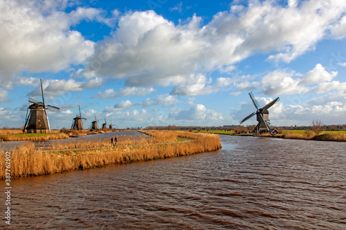 Fototapeta Naklejka Na Ścianę i Meble -  The Alblasserwaard  is a polder in the province of South Holland, Netherlands. It is mainly known for the windmills of Kinderdijk, but there is more.