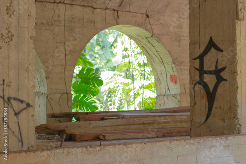 Construcción con arco