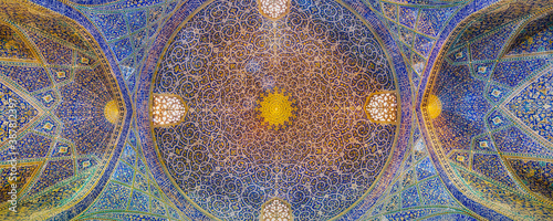 Tablou canvas Madrasa-ye-Chahar Bagh, in Isfahan, Iran.