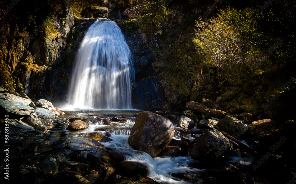 Fototapeta premium Korbu waterfall on lake Teletskoye, Russia, Altai