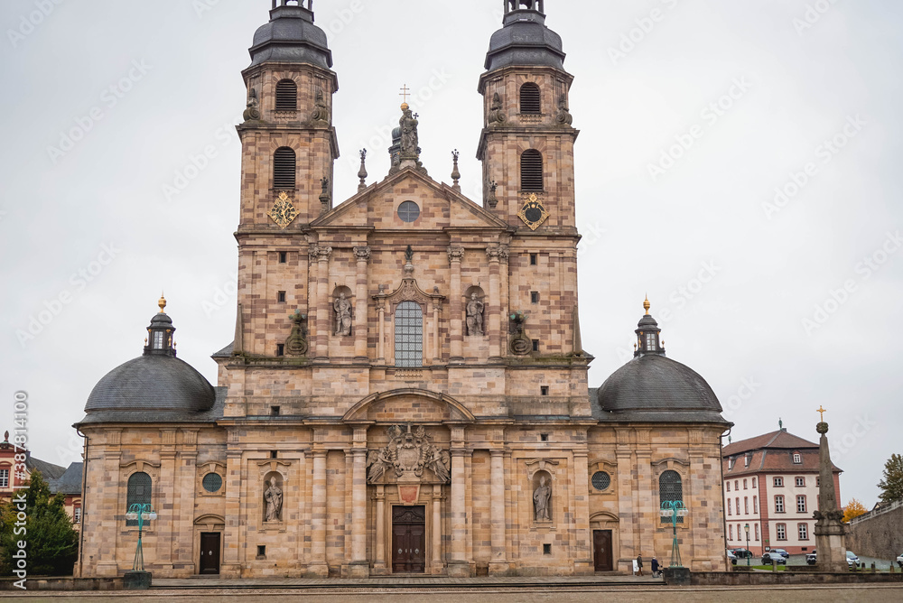 Dom der Stadt Fulda - St. Salvator - als Kathedralkirche des Bistums Fulda mit zwei Glockentürmen