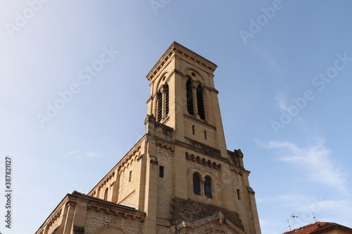 Eglise catholique de Heyrieux vue de l'extérieur, ville de Heyrieux, département de l'Isère, France