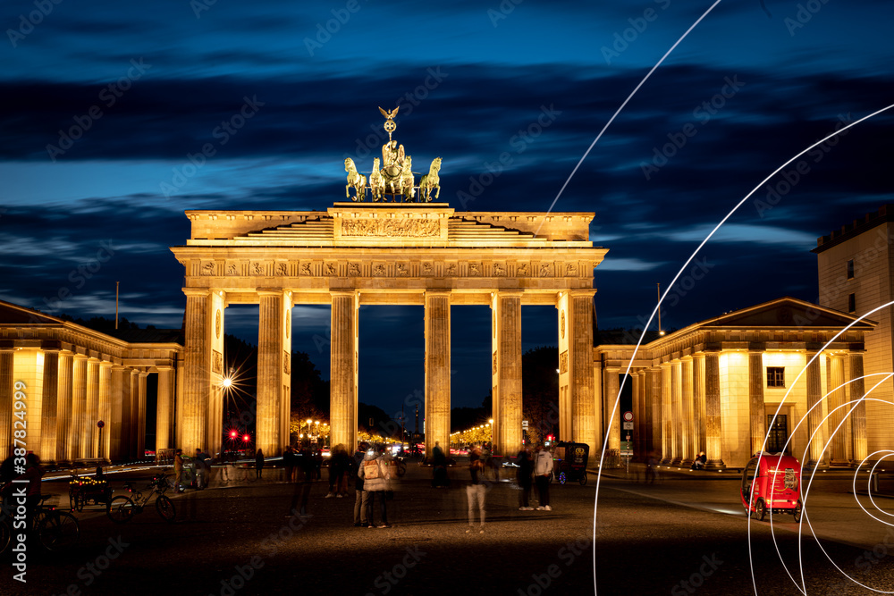 Obraz premium Lichtspiel Berlin Brandenburger Tor Langzeitbelichtung