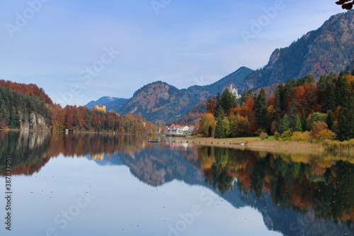 Fototapeta Naklejka Na Ścianę i Meble -  A beautiful day in autumn at Alpsee in Bavaria close to Neuschwanstein castle