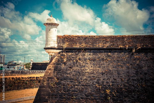 A fortaleza de são josé de Macapá é uma das setes maravilhas do Brasil e foi construída pelos portugueses no século XVIII com o objetivo de proteger a região da invasão francesa. photo