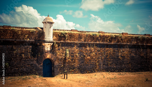 A fortaleza de são josé de Macapá é uma das setes maravilhas do Brasil e foi construída pelos portugueses no século XVIII com o objetivo de proteger a região da invasão francesa. photo