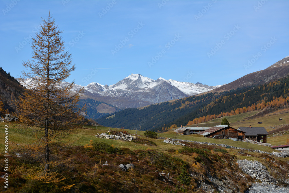 Im Sertigtal, Blick talauswärts, Graubünden