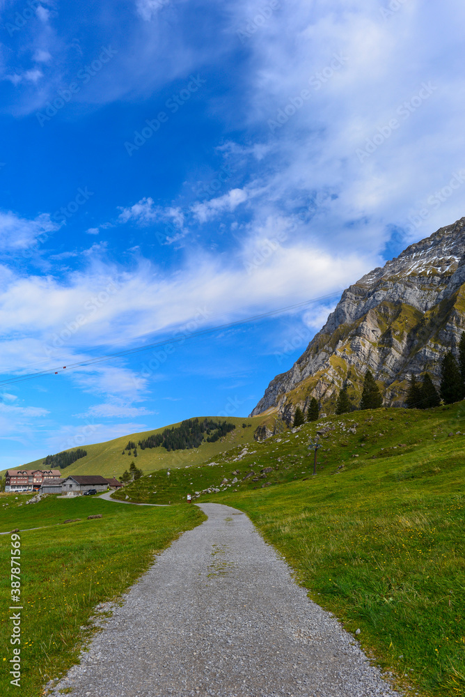 Säntis im Alpstein (Ostschweiz) Säntis im Alpstein (Ostschweiz)