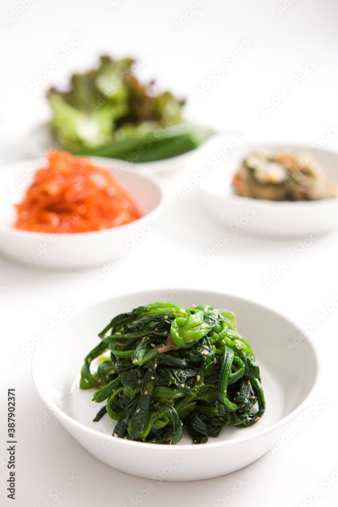 korean food, seasoned spinach