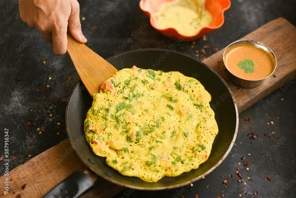 Whole wheat Dosa , goduma dosa or Crepes, uttapam with Tomato Chutney